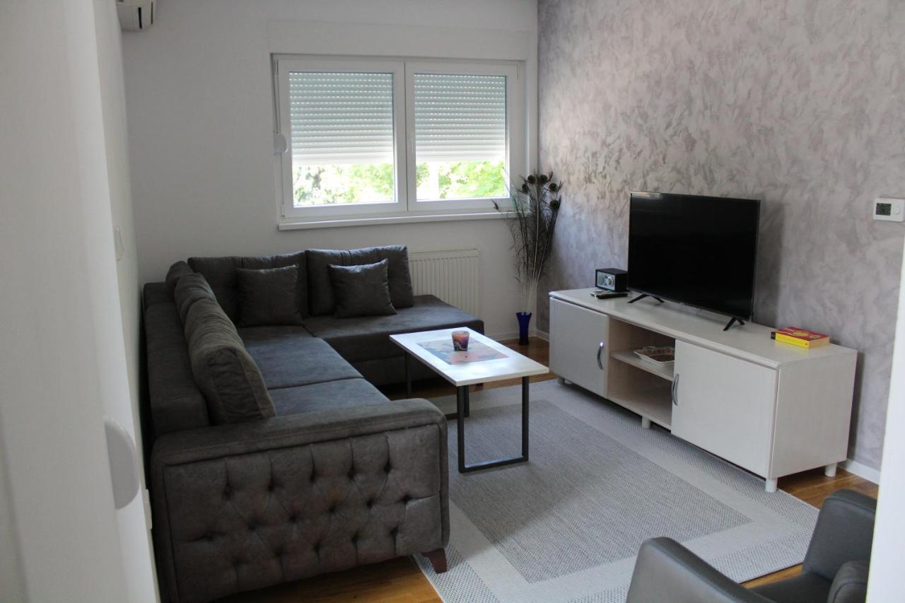 Vip Apartment Високо Екстериор снимка