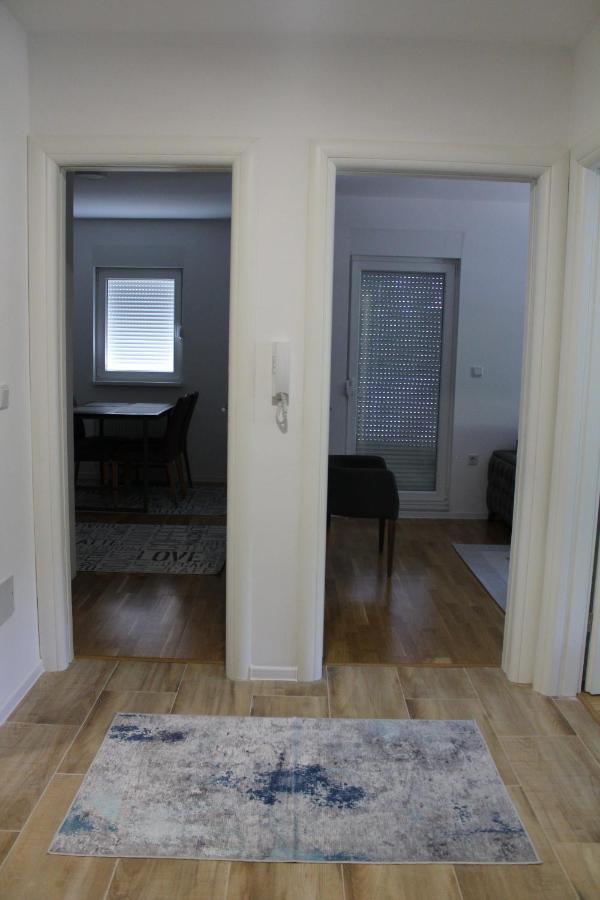 Vip Apartment Високо Екстериор снимка