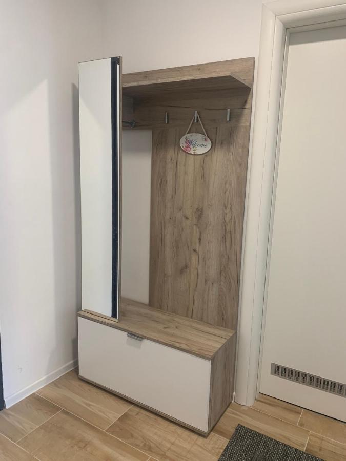 Vip Apartment Високо Екстериор снимка