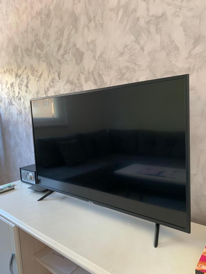 Vip Apartment Високо Екстериор снимка